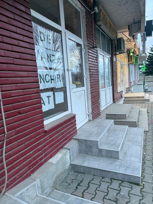 De Vânzare  spațiu comercial 62m 2. Zona spitalul Judetean