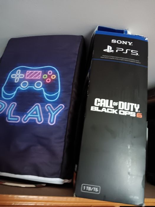 Vând PS 5 Slim cu disk