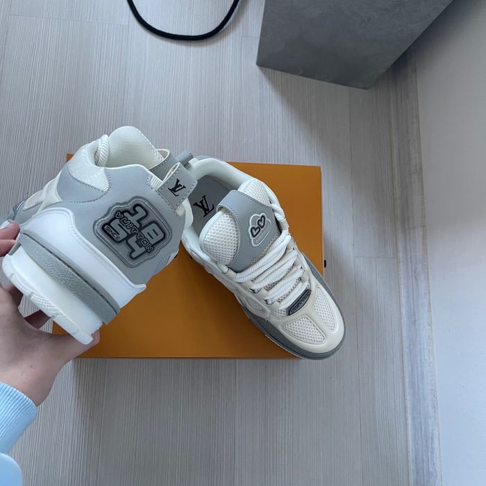 Louis Vuitton Skates Gri Mărimea 43