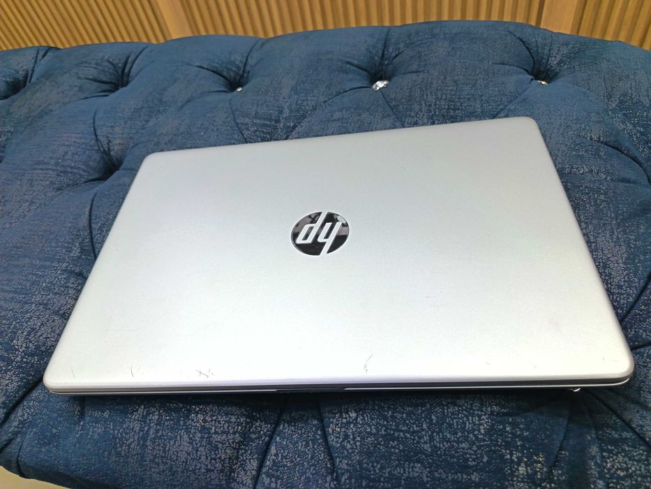 Laptop HP 15 AMD Gold