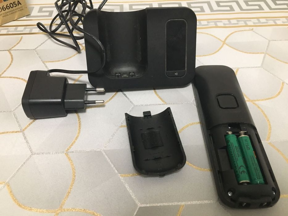 Продам досашний телефон