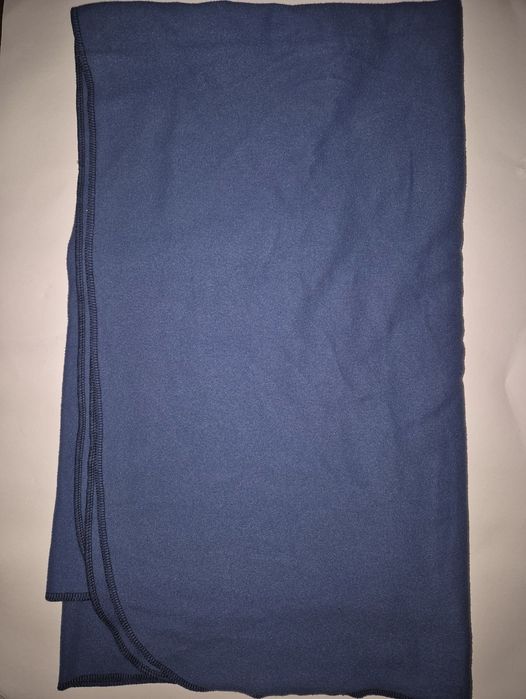 Patura albastra pufoasa din fleece 110x136 cm