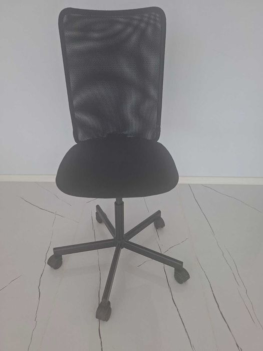 Офис обзавеждане