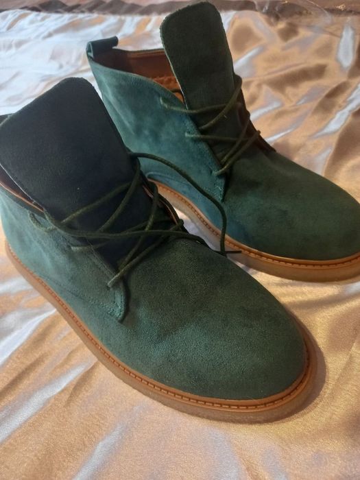 Срочно, новые стильные, импортные женские, замшевые ботинки!