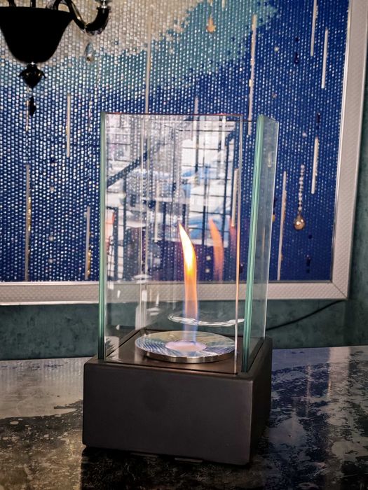 Переносной биокамин на жидком топливе.