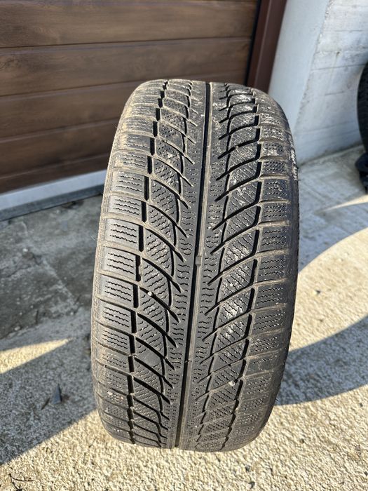 2 Anvelope iarna Hankook 225/40 si Goodride 225/35 R19