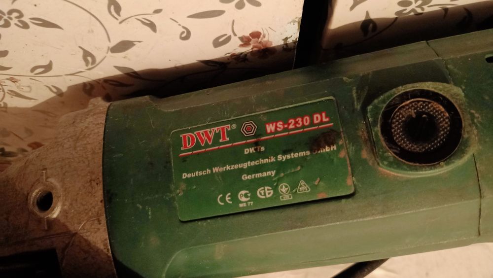 Болгарка DWT 1800 W