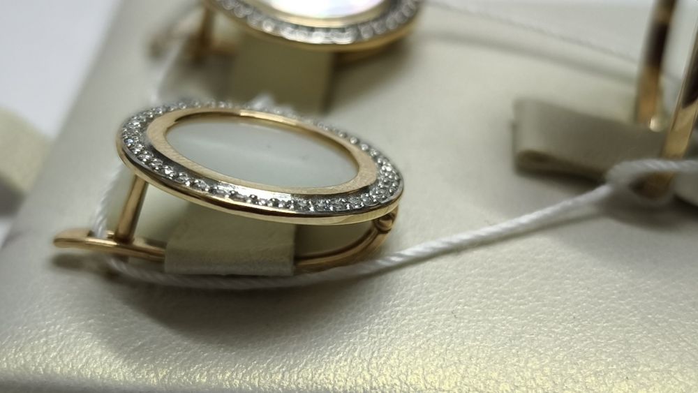 Комплект из золота