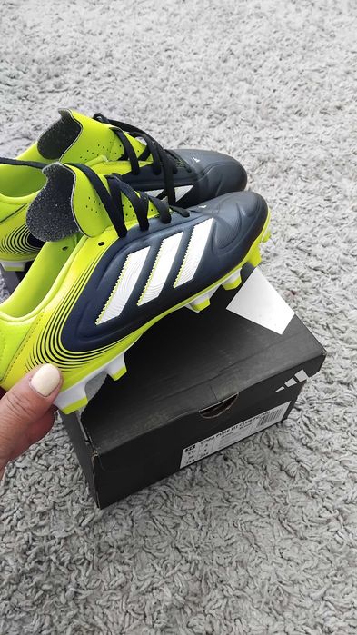 Фудболни бутонки "Adidas "