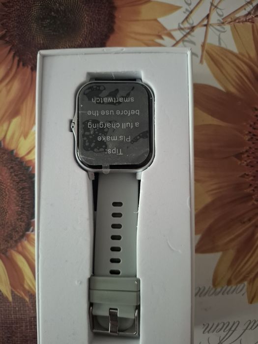 Нов неизползван смарт часовник работи и с Android и IPhone