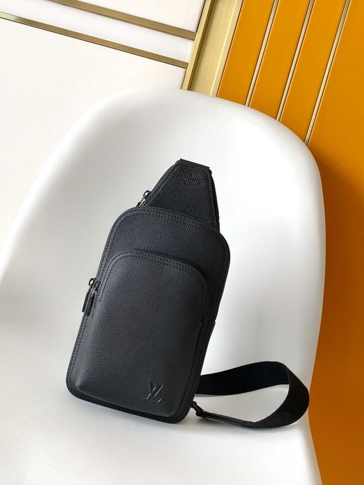 Мъжка чанта Louis Vuitton – черна, налична