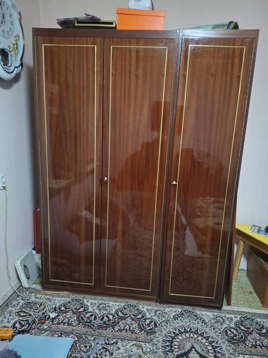 Срочно продаётся шкаф
