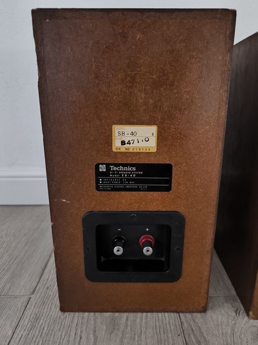 Set boxe Tehnics SB40