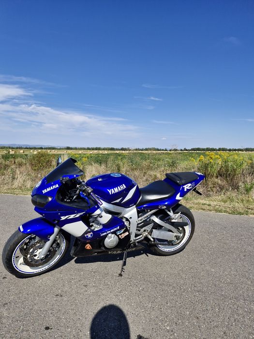 Vând Yamaha r6 2001