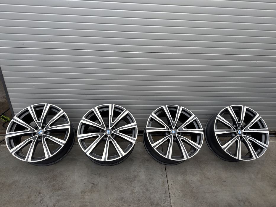 Оригинални джанти BMW INDIVIDUAL 22’
