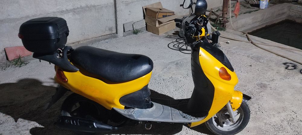 Arzon skuter. 70sm³, 2takt kalitda yuradi