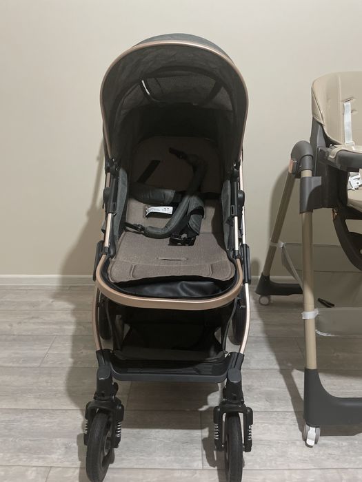 Продам коляску и столик