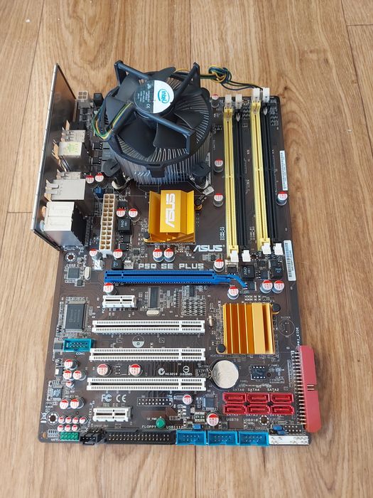 Placă baza Asus + Procesor Intel core 2 quad q6600