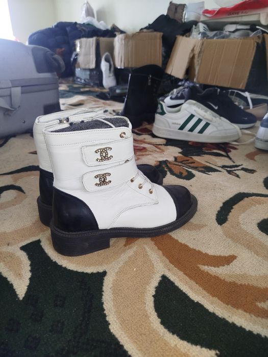 Туричиски сапок жениски