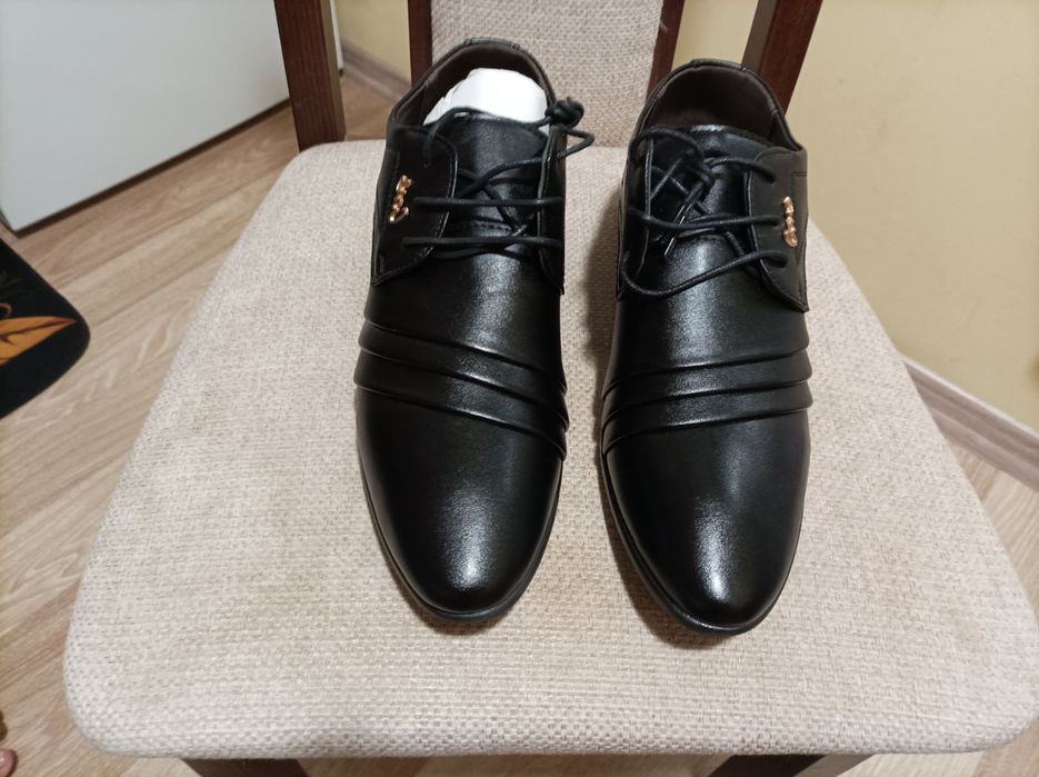 Мъжки обувки нови 43номер