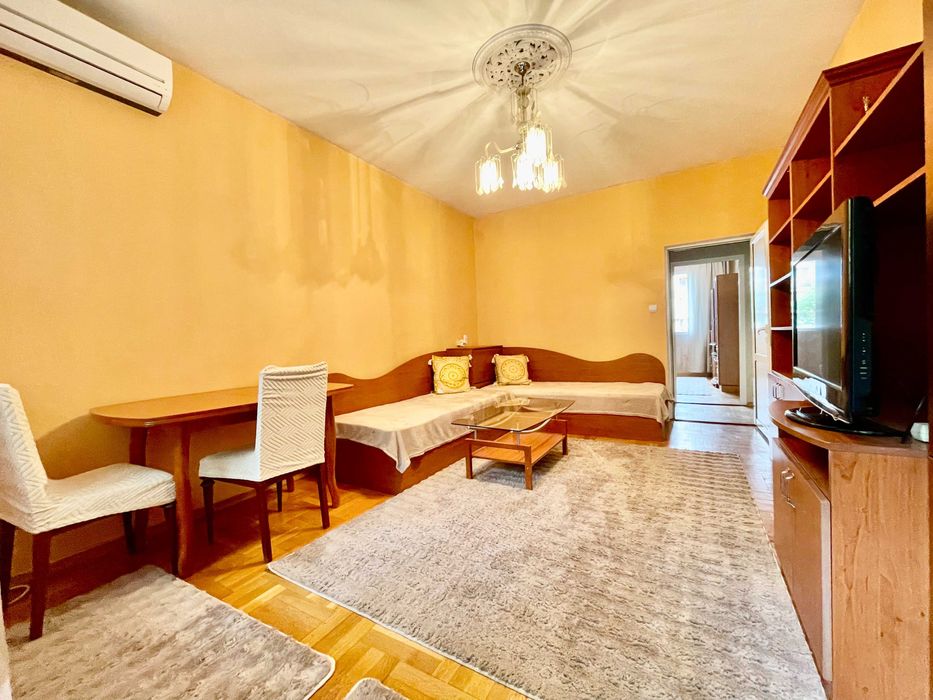Дава се под наем Тристаен апартамент в Варна, Базар Левски - 65 кв.м за 450 € - Снимка #1