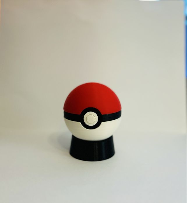Pokéball Decorativ cu Suport – Imprimat 3D (Colecție / Cadou)