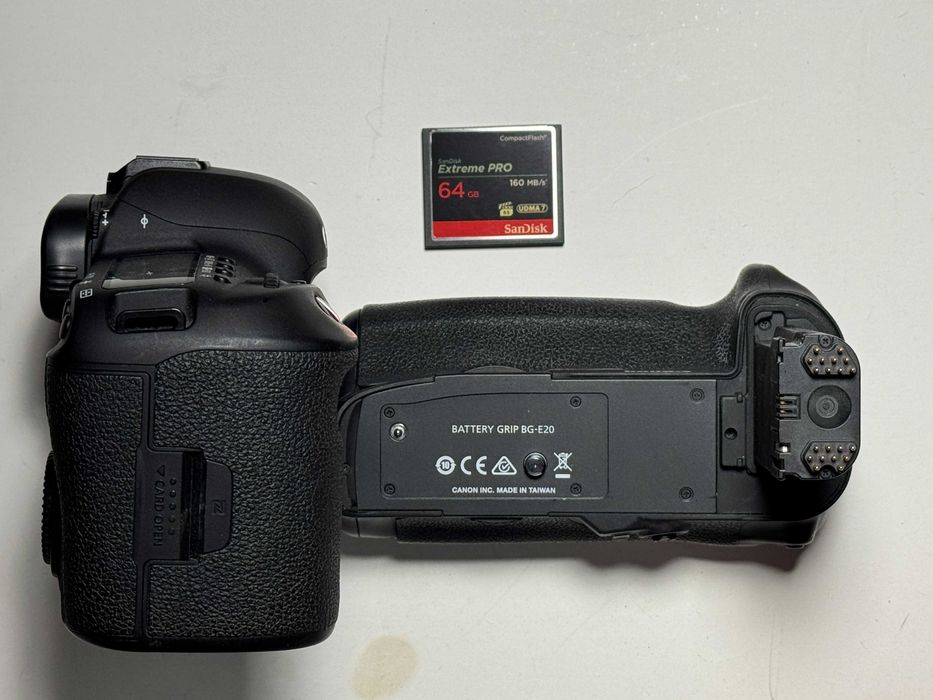 Aparat foto DSLR, Canon 5D mark IV - 5 D mk 4, Card CF 64Gb, Grip.