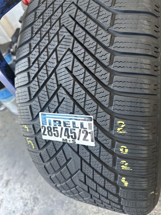 285/45/21Pirelli