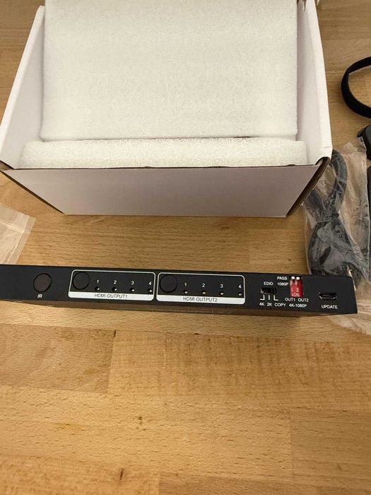 HDMI Splitter EZCOO 4x2 (4 intrări / 2 ieșiri) - 4K 60Hz HDR