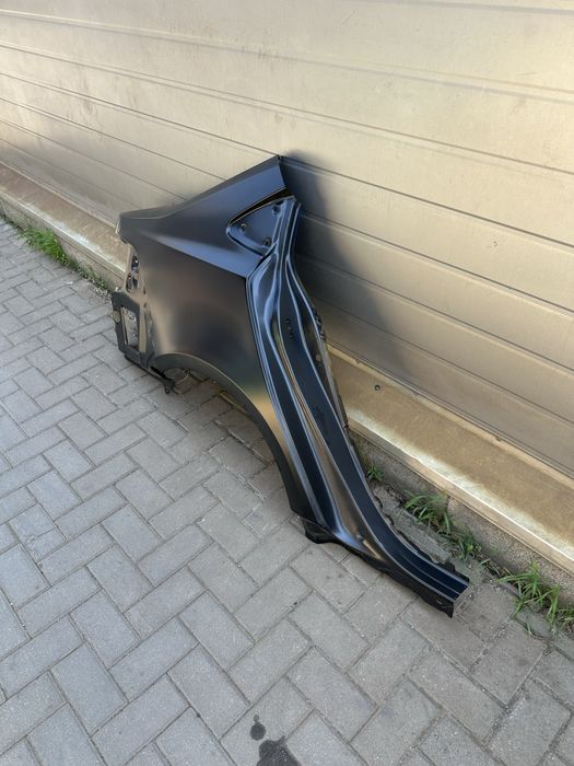 Заднее правое крыло Toyota Corolla 210