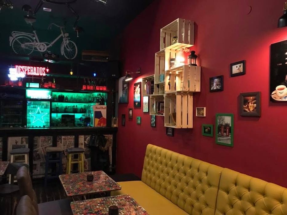 Blaturi  mese din rasina epoxidica cu capace de bere