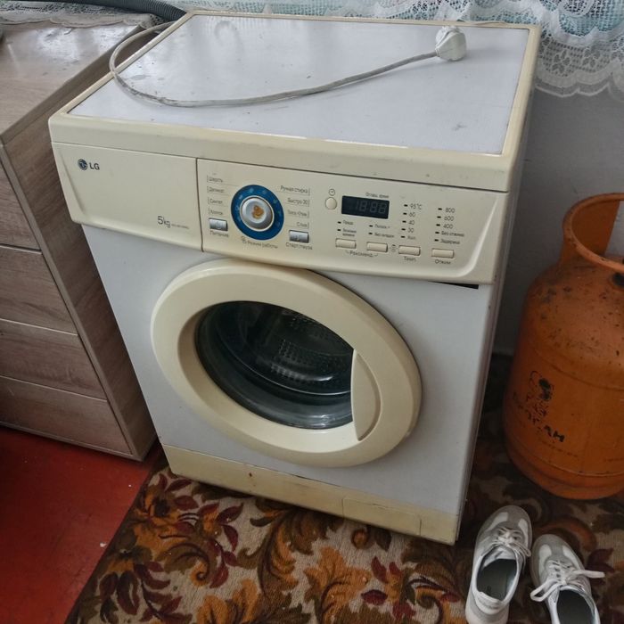 Машинка бу продаю