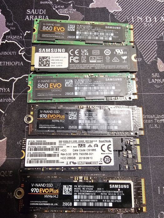 SSD NVME 250 GB, Ram DDR4 8GB,Procesor i5 9500 3.0GHz. Prețurile in descriere