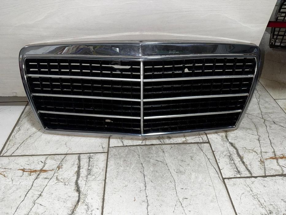 Решотка на mercedes-benz w124
