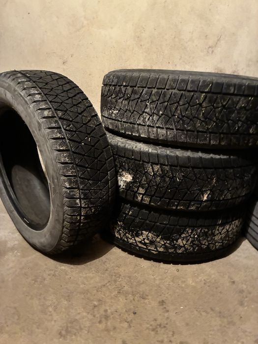 2 комплекта гуми - зимни/летни 225/60/18 - Bridgestone/Nexen