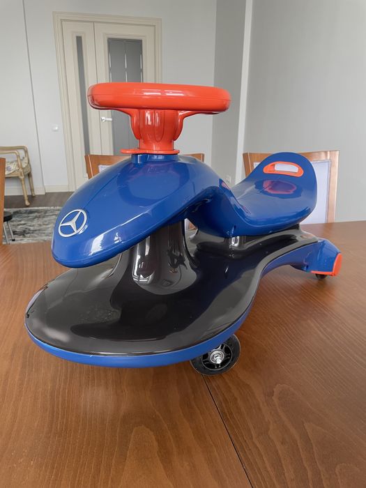 Машинка-каталка для детей