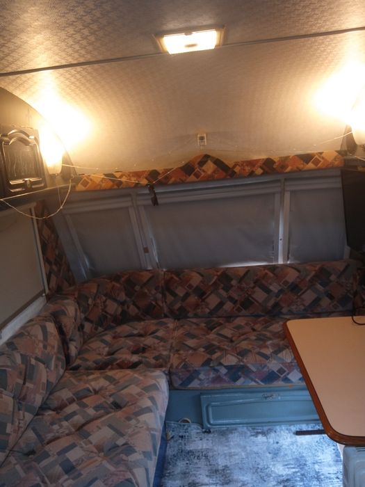 Продавам английска двуосна каравана AVONDALE Land Ranger 6,5