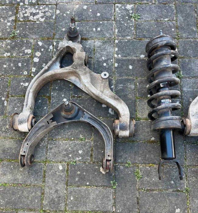 brate inferiore superiore amortizare fata Dodge Ram