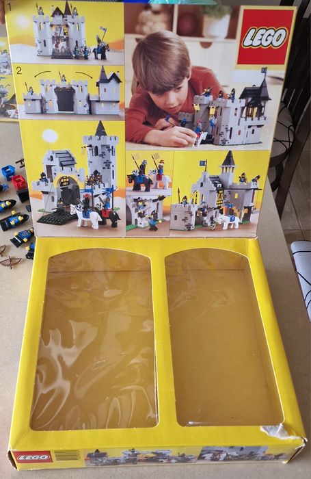 Продавам Lego 6074 Black Falcon's Fortress от 1986