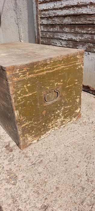 Стар сандък нереставриран