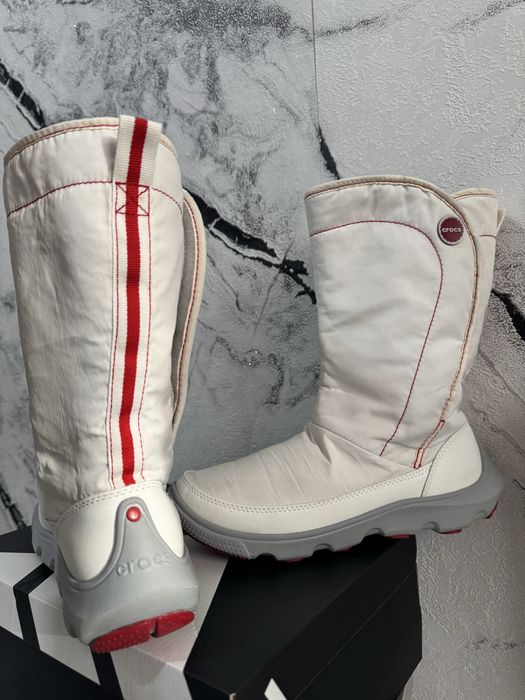 Женские сапоги crocs