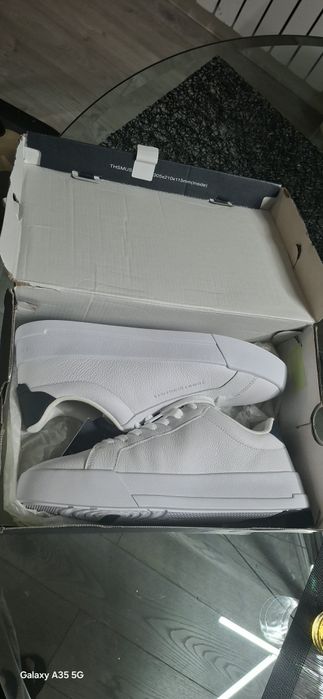 Tommy Hilfiger  обувь продам гораздо дешевле чем брала