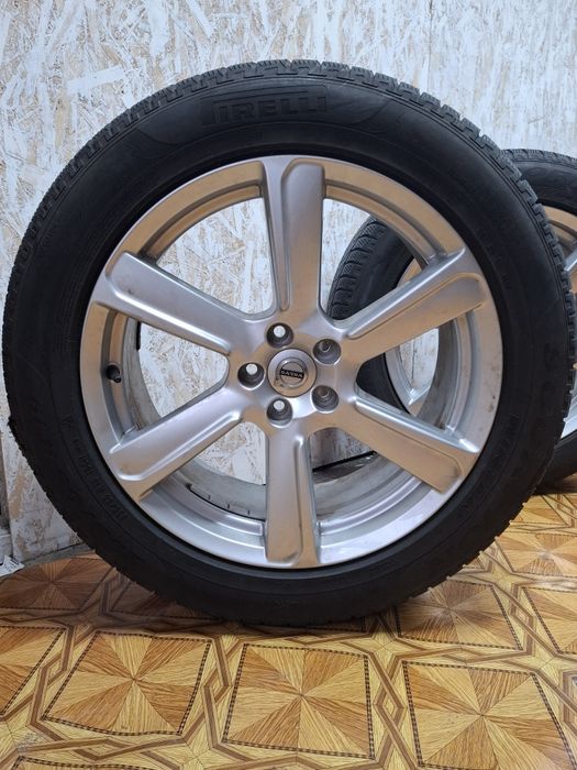 Set Roti/Jante Volvo XC90 235/55/19 pirelli  5x108