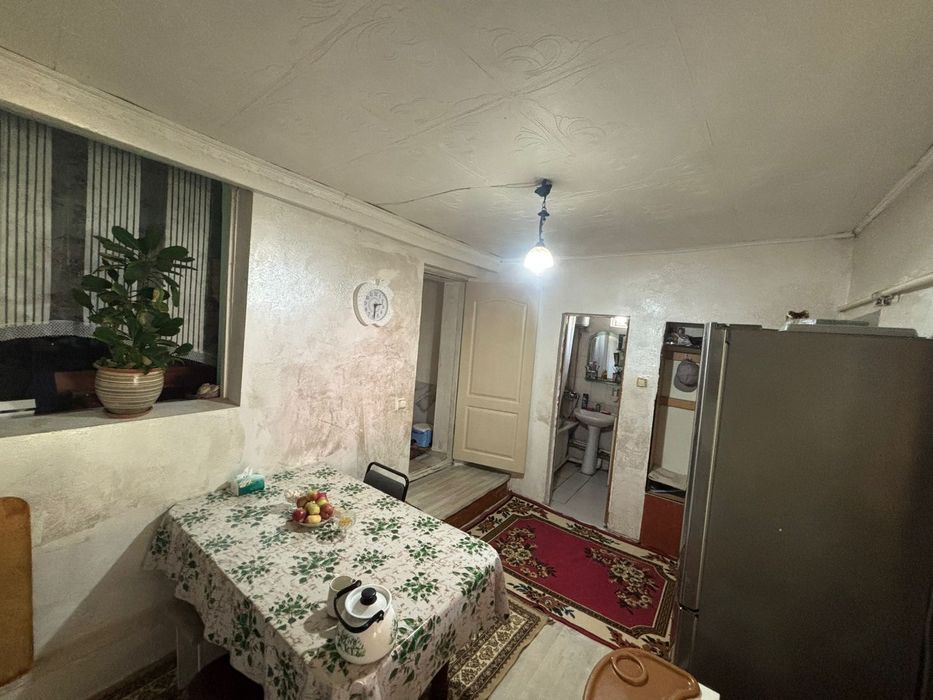 Үй сатылады опше 10 соты . 2 үй бар ..