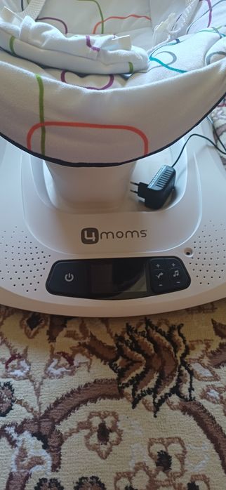 Chaqaloqlar uchun elektr tebranuvchi kreslo va Bu hodunok, nabor
