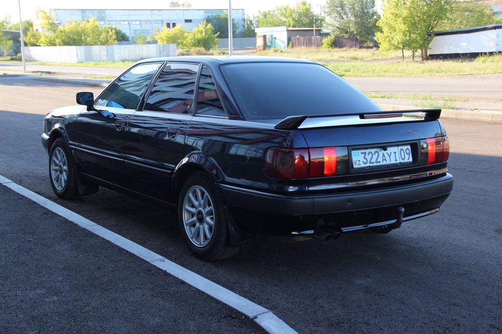 Продам AUDI 2,6 объем 1994 года