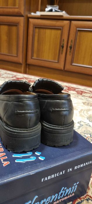 Mocasini din piele naturala