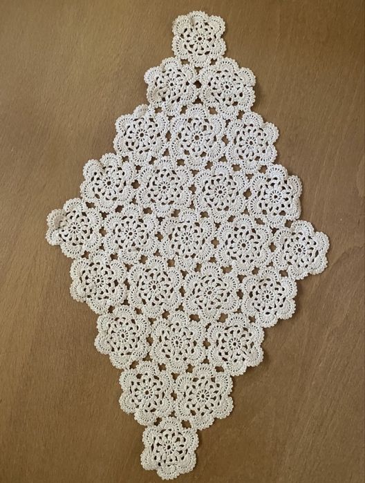 Плетени карета на една кука