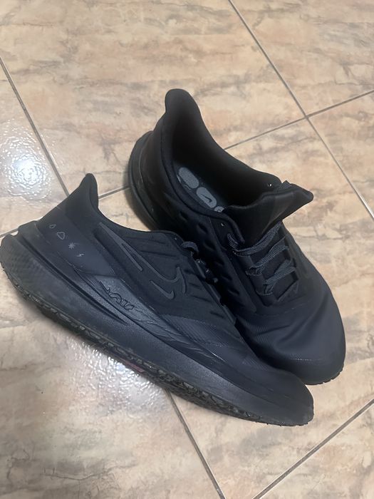 Nike 4 anotimpuri adidasi