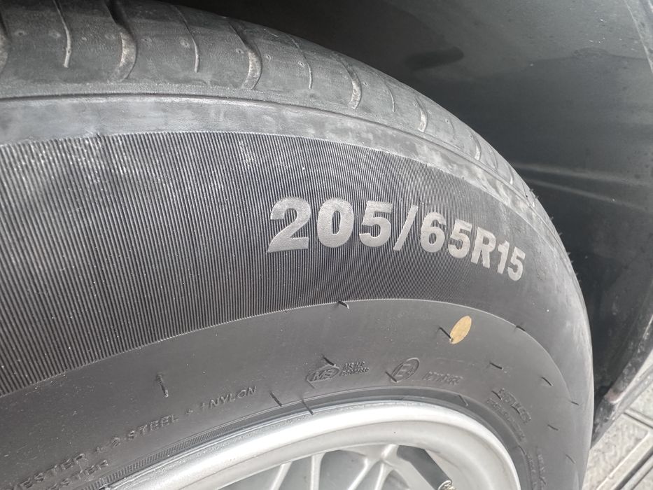 Шина в отличном состояний